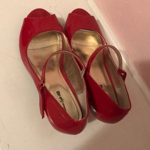 Red American eagle heels size 6.5